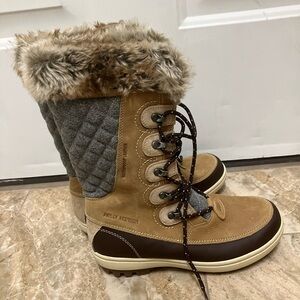 Helly Hansen Women's WP Garibaldi VL Insulated Winter Boots- Khaki-Size: 7.5